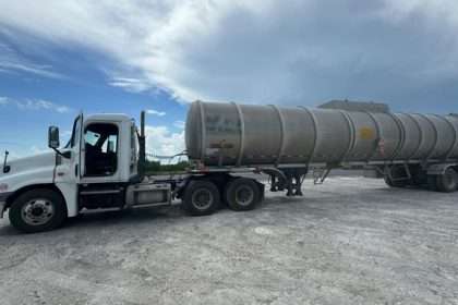 GN asegura 103 mil litros de huachicol en 2 pipas en carretera de Tamaulipas