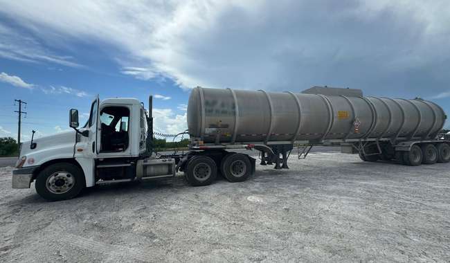 GN asegura 103 mil litros de huachicol en 2 pipas en carretera de Tamaulipas